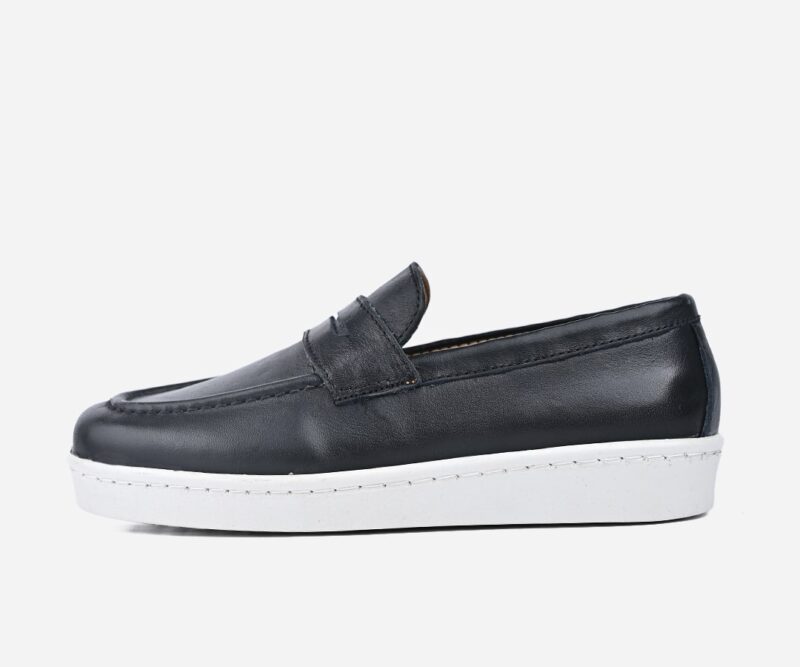 Mocassin enfant en cuir noir - op301